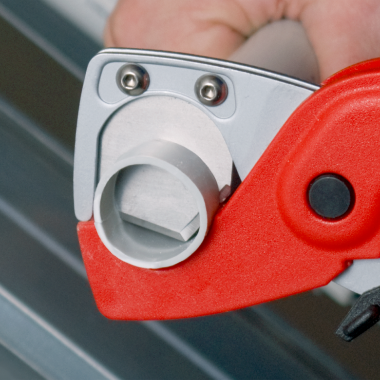 Kirpimo replės plastikiniams vamzdžiams KNIPEX 5 Kirpimo replės plastikiniams vamzdžiams KNIPEX 5
