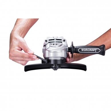 Šlifuoklis kampinis 230mm 2400W AG24-230B 5 Šlifuoklis kampinis 230mm 2400W AG24-230B 5